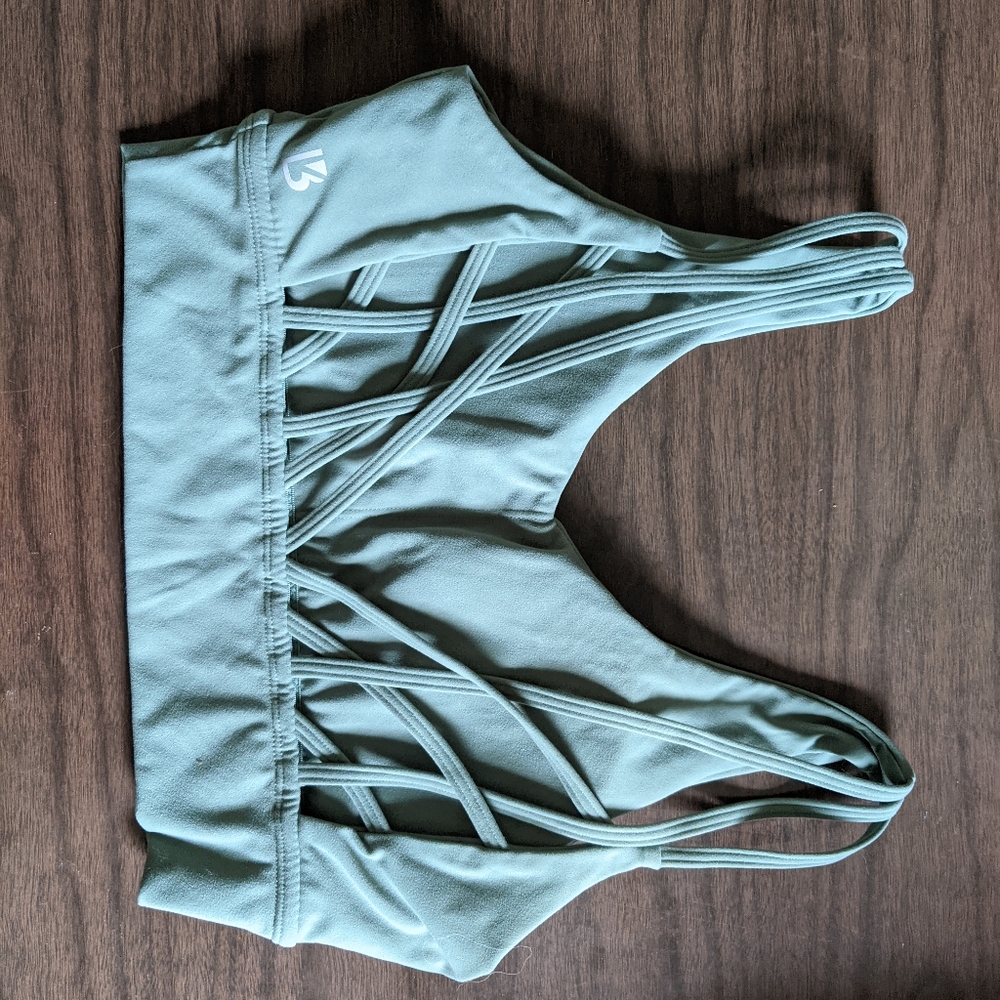 Buffbunny Monarch sports bra size medium in agave green